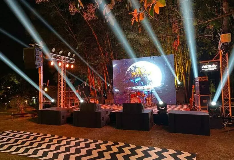 استراحتگاه Shoonya Farm Retreat