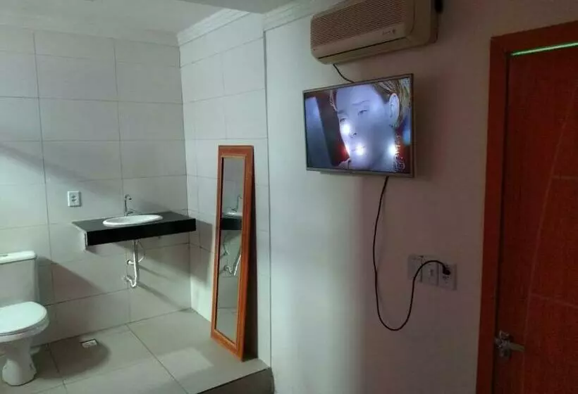 Retkeilymaja Pousada Albarquel