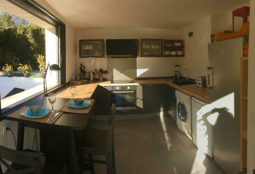 住宿加早餐  Bed,kitchen And Swimming Pool Villa Esterel