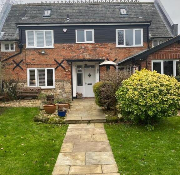 צימר Cowes   The Barn