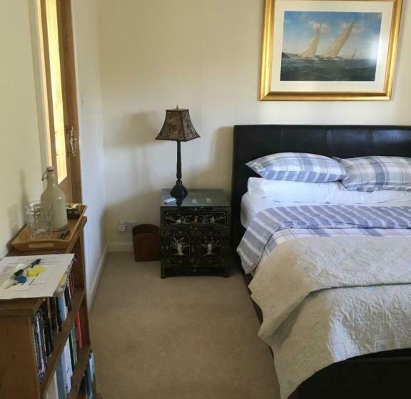 צימר Cowes   The Barn