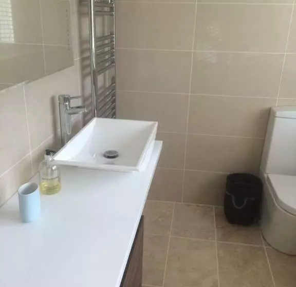 ベッドアンドブレックファースト Cowes   The Barn