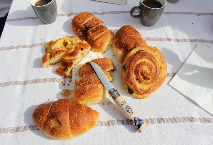 مبيت وإفطار Grange Bleuet