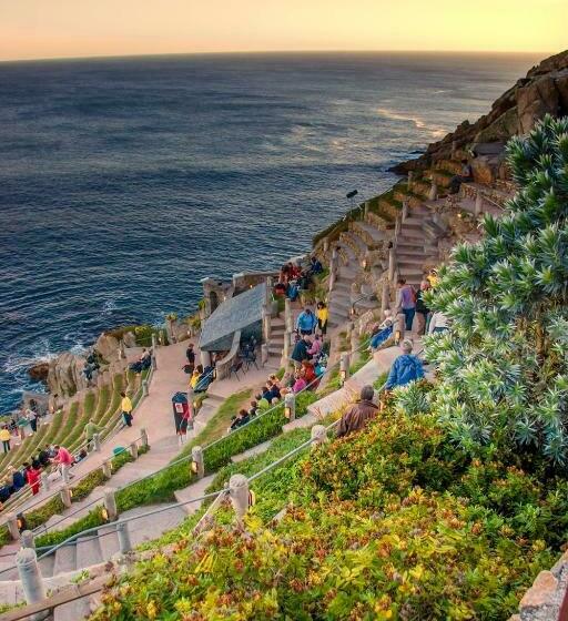 مبيت وإفطار The White House