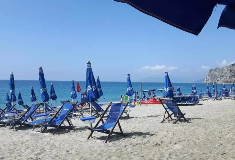 ホテル Albergo Natalina