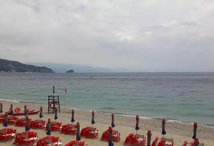 ホテル Albergo Natalina