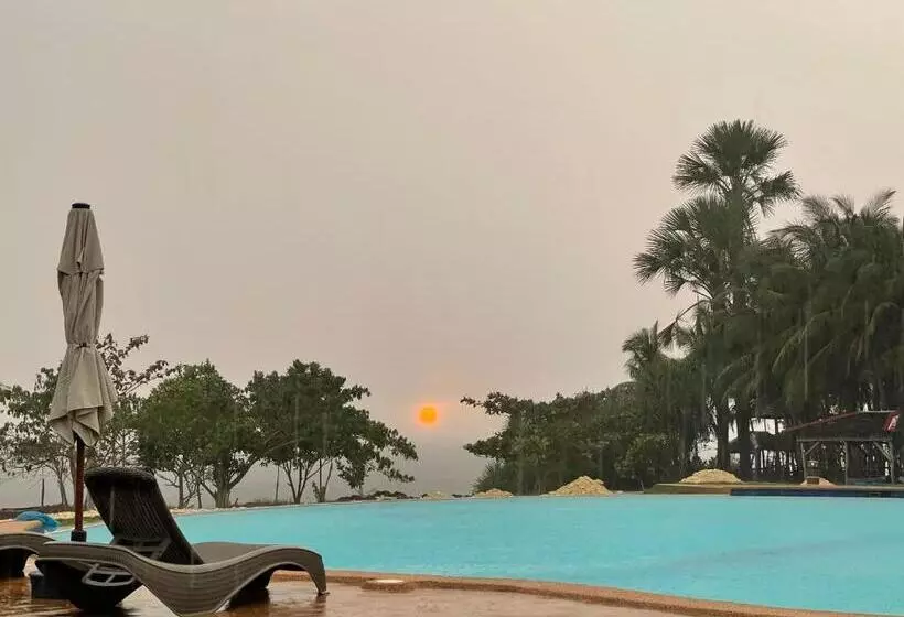 هتل Fig Sunset View Resort