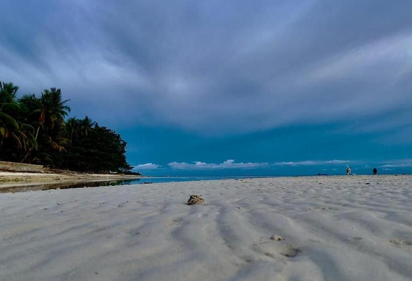 هتل Golden Sunset Inn