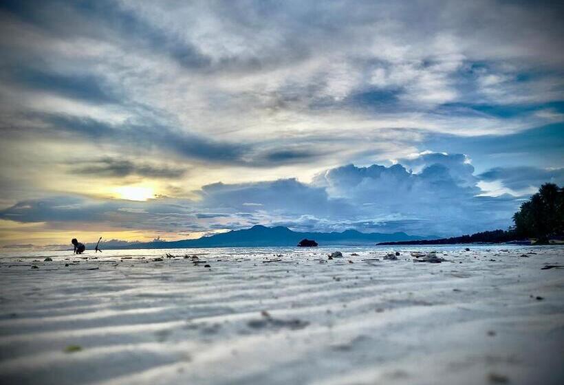 هتل Golden Sunset Inn