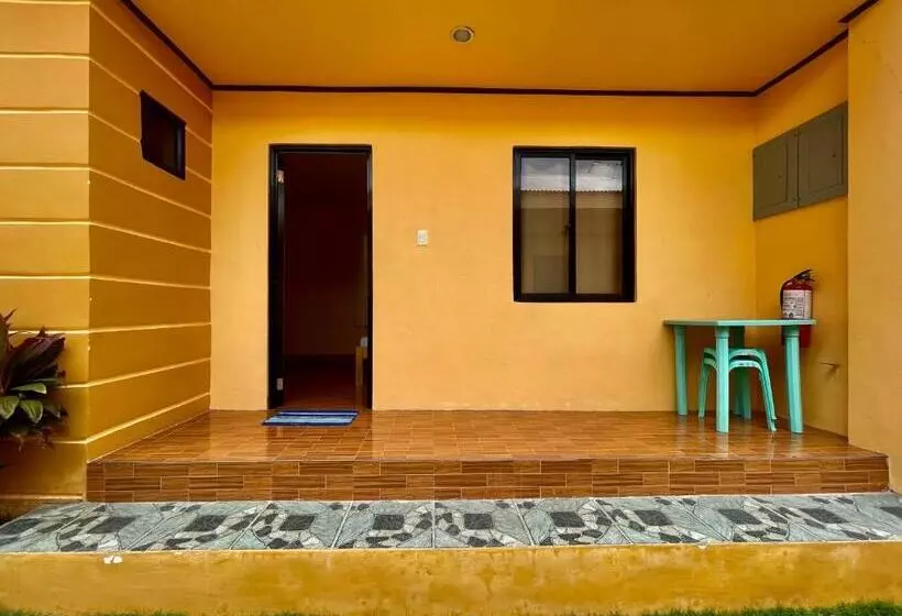 هتل Golden Sunset Inn