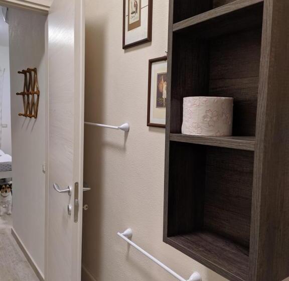 پانسیون Green And Orange Rooms