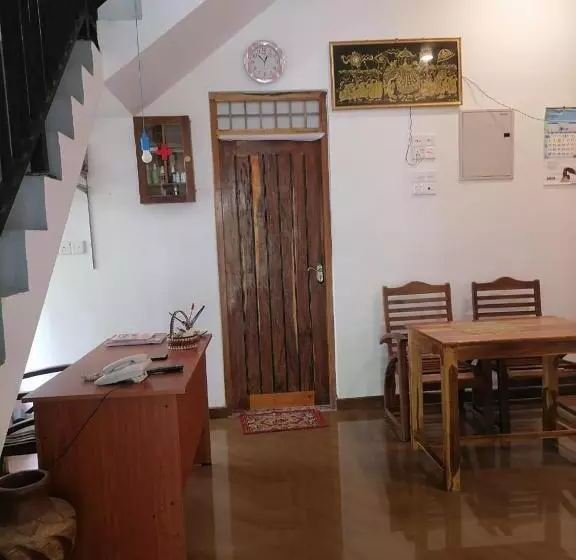 ペンション Pearl Bungalow Trincomalee