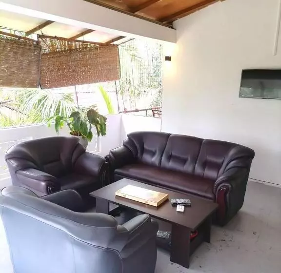 ペンション Pearl Bungalow Trincomalee