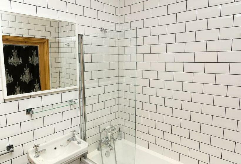 The Bay Boutique Bed And Breakfast