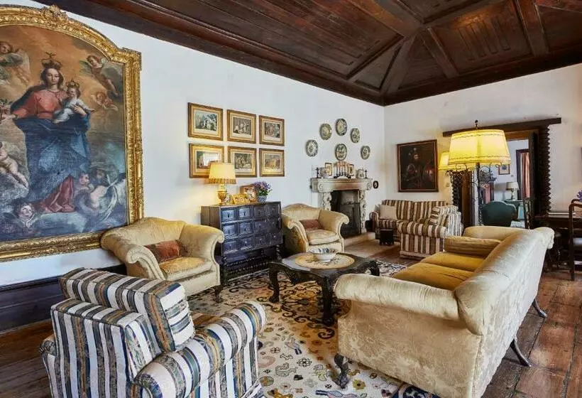 تختخواب و صبحانه Casa De Canedo