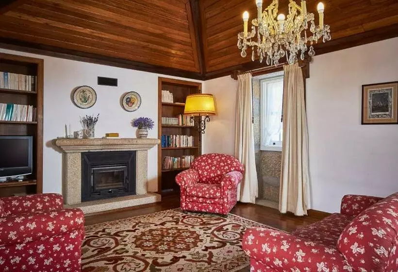 تختخواب و صبحانه Casa De Canedo