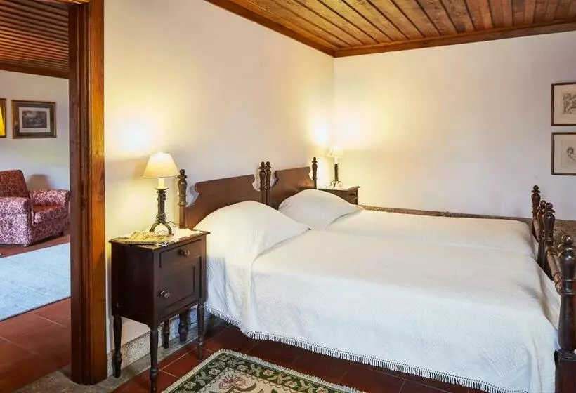 تختخواب و صبحانه Casa De Canedo