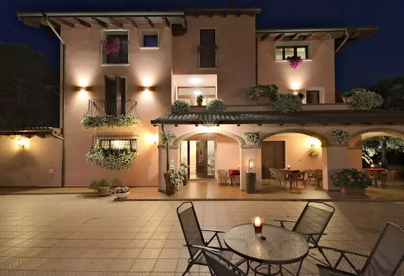 تختخواب و صبحانه Villa Ai Tigli Venezia Guest House