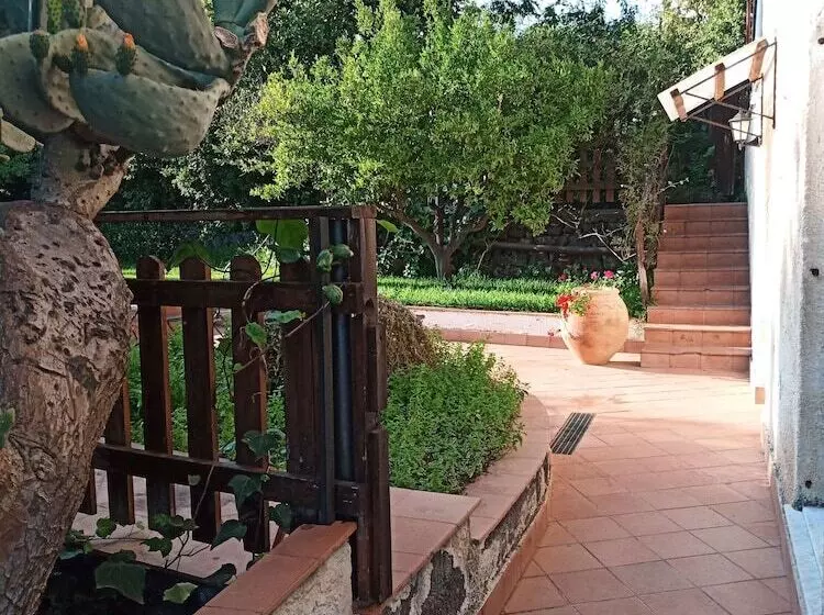 ベッドアンドブレックファースト Villa Aresco