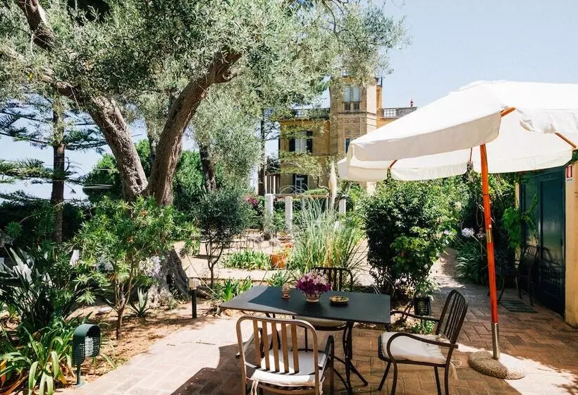 تختخواب و صبحانه Villino Eleonora