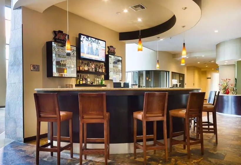 فندق Best Western Premier Monterrey Aeropuerto