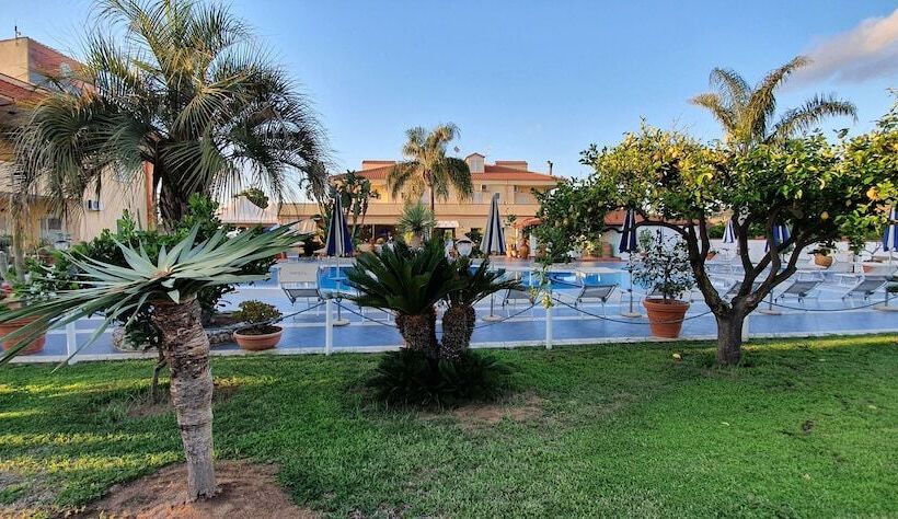 בית מלון כפרי Damanse