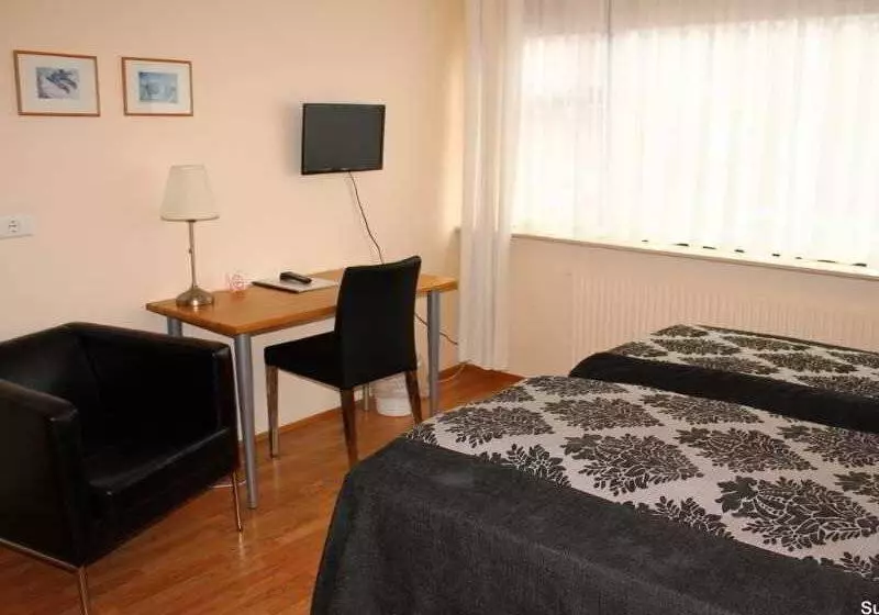 هتل Guesthouse Sunna