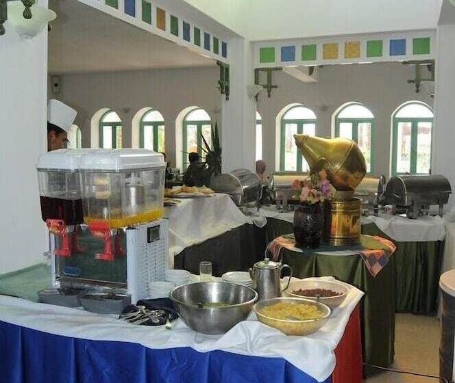 ホテル Kanabesh Village