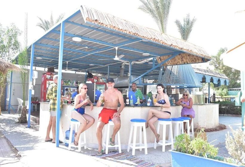 ホテル Kanabesh Village