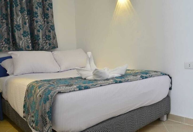 ホテル Kanabesh Village