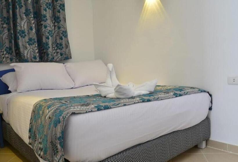 ホテル Kanabesh Village