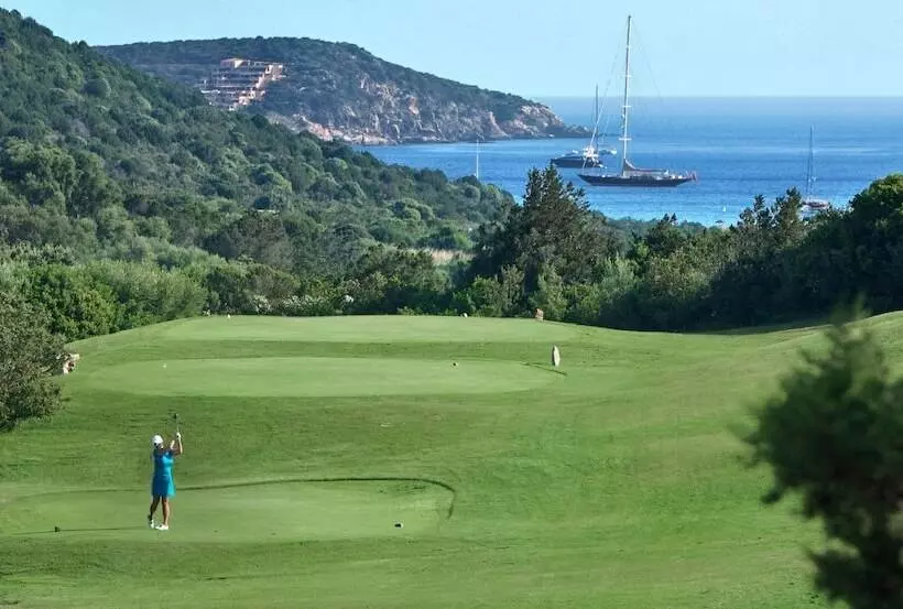 בית מלון כפרי Li Finistreddi