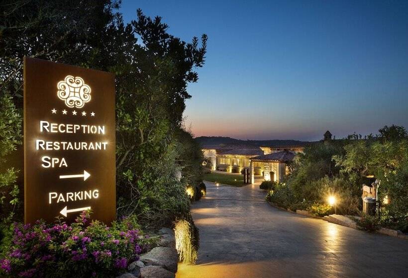 ホテル Li Finistreddi