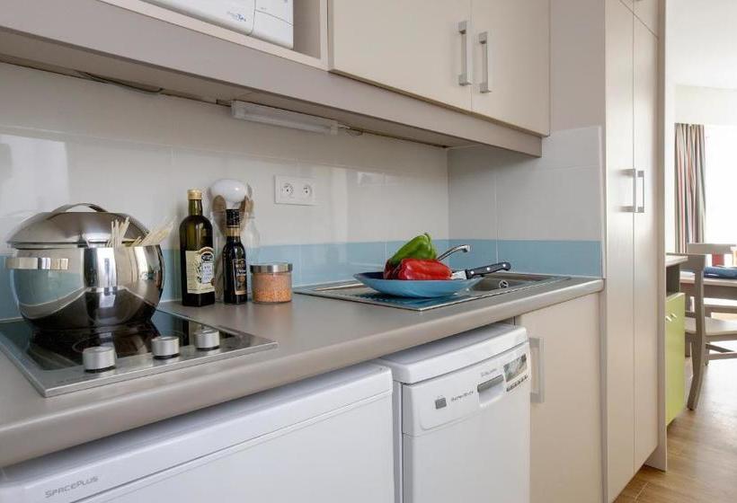 اقامتگاه Pierre & Vacances Résidence Le Levant