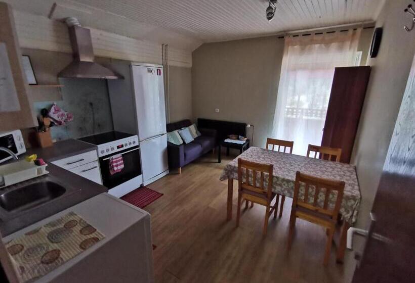 Albergue Back Budget Accomodation