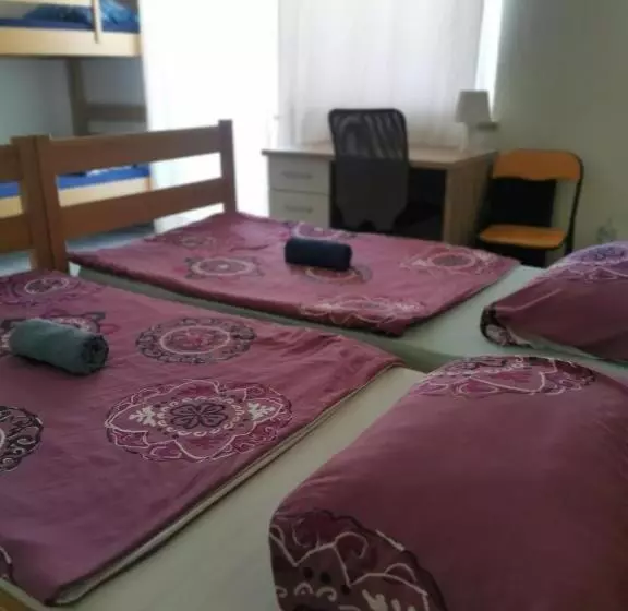 Retkeilymaja Back Budget Accomodation