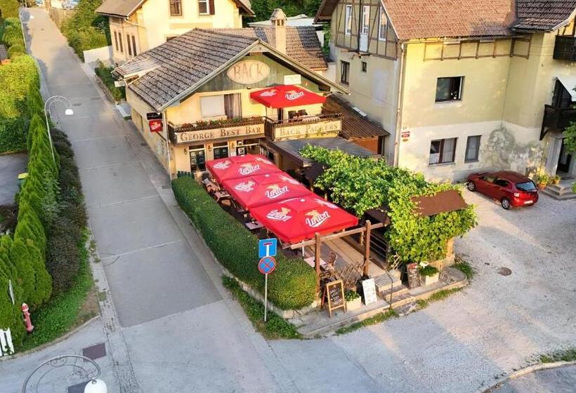 Albergue Back Budget Accomodation