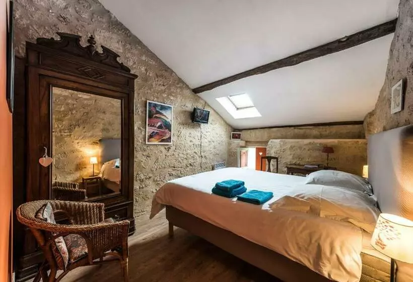 Aamiaismajoitus (B&B) Château Croix Beauséjour Maison Du Vigneron