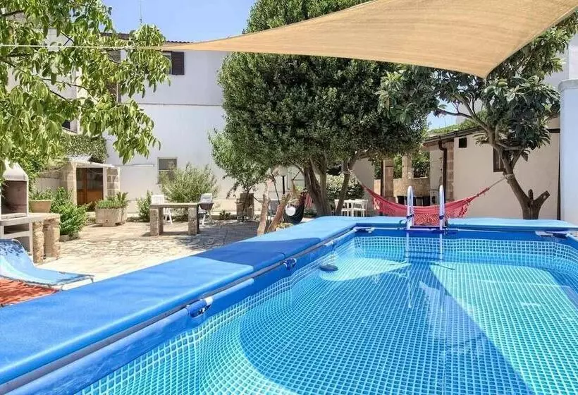 Aamiaismajoitus (B&B) La Cantina   Bb La Traja