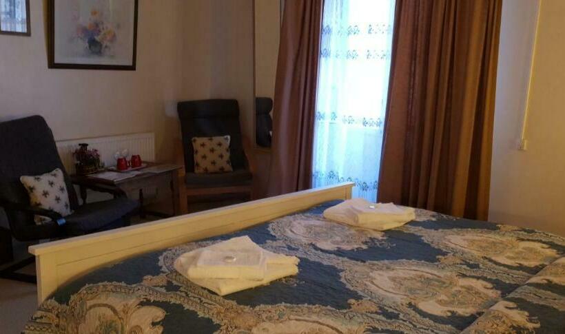 ベッドアンドブレックファースト La Porte Bleue