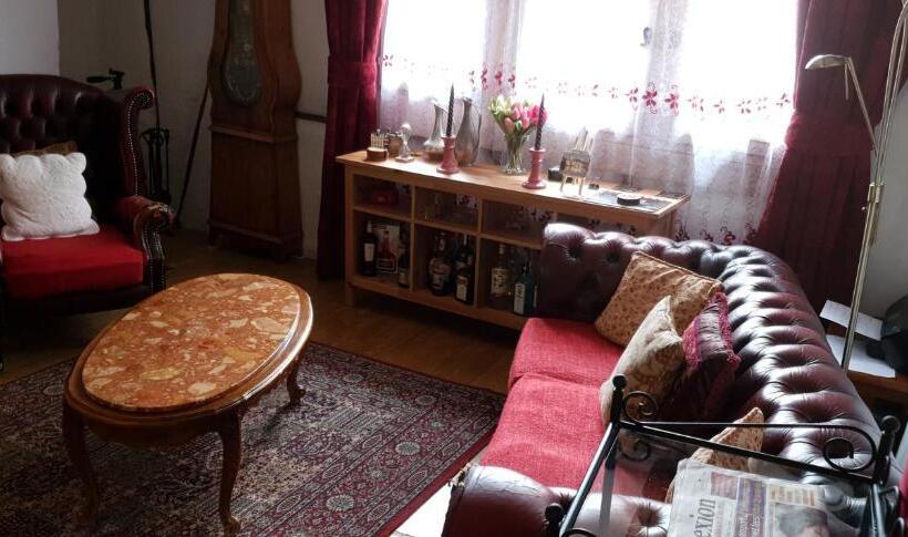 ベッドアンドブレックファースト La Porte Bleue