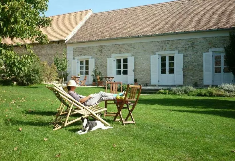 Aamiaismajoitus (B&B) Sárffy House