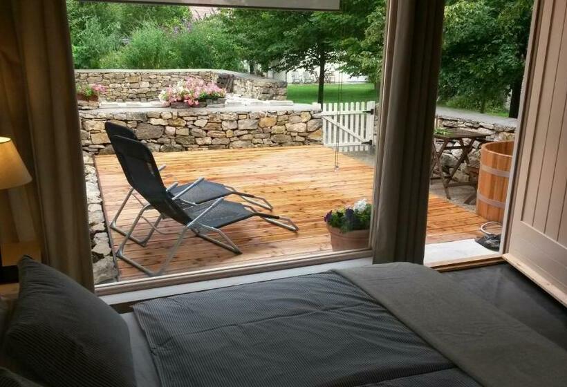 مبيت وإفطار Sárffy House