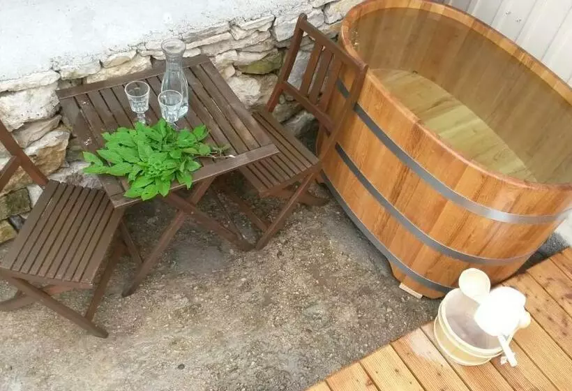 Aamiaismajoitus (B&B) Sárffy House