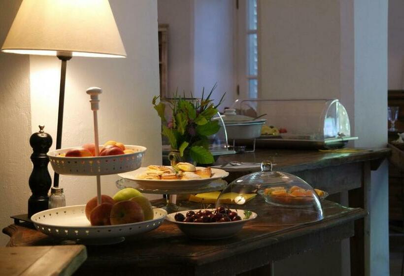 مبيت وإفطار Sárffy House