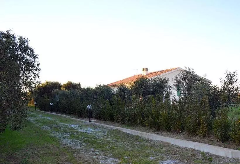 Hotelli Agriturismo Olivomare