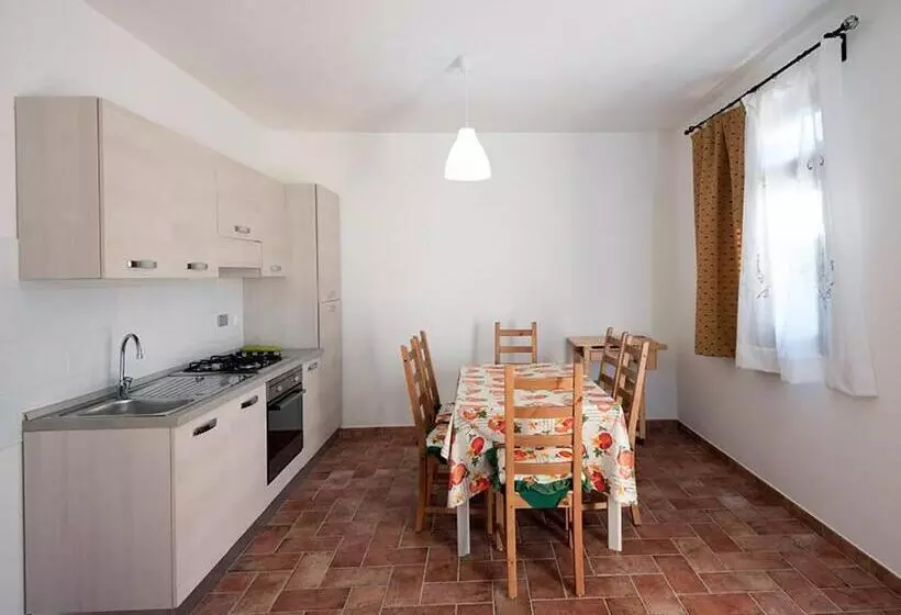 Hotelli Agriturismo Olivomare