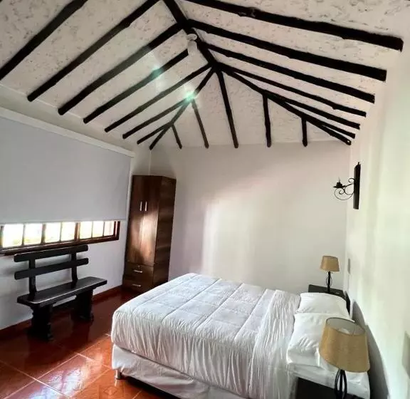 هتل Chalet El Castillo By Majuva