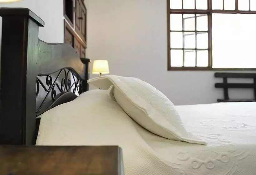 هتل Chalet El Castillo By Majuva