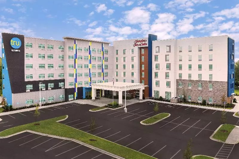 ホテル Hampton Inn & Suites Charlotte Airport Lake Pointe